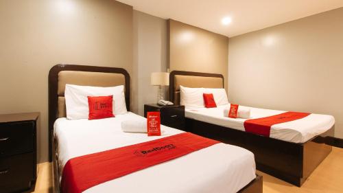 RedDoorz Plus Park-Lay Suites Kidapawan City