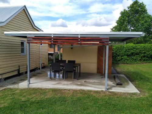 Facilities, The Radford Couples Cottage Heart of Stanthorpe in Stanthorpe