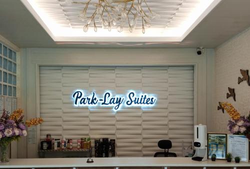 RedDoorz Plus Park-Lay Suites Kidapawan City