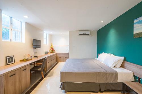 Life Puri Hotel Surabaya Room Type - Junior Suite