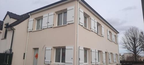 Studio Appartement Claye Souilly Parking Gratuit sur place