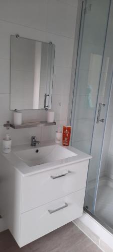 Studio Appartement Claye Souilly Parking Gratuit sur place in Claye-Souilly