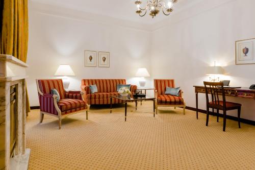 Excelsior Hotel Ernst am Dom - image 2