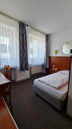 Hotel Zentrum - image 4