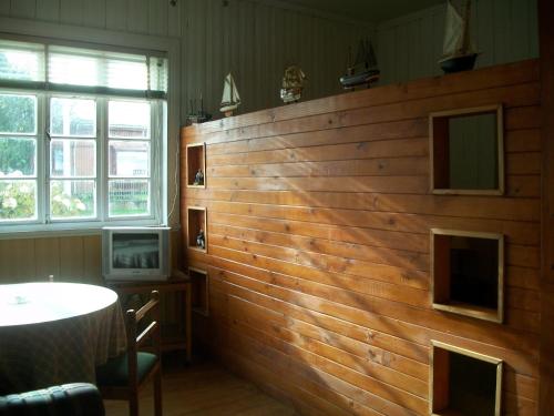 2 bedrooms, 4 beds