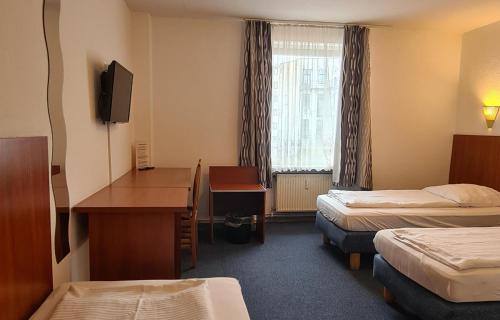 Hotel Zentrum - image 3