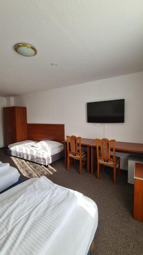 Hotel Zentrum - image 6