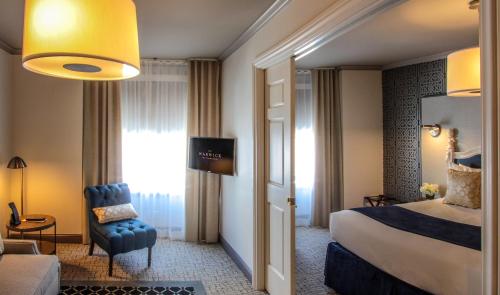 room detail thumbnail 1