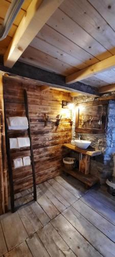 . b&b La Corte dei Cerri- Il Piccolo Chalet
