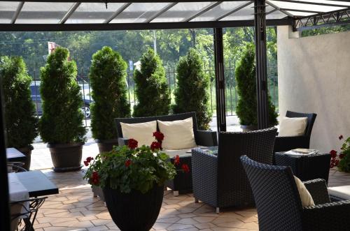 مطعم, Hotel Topcider in Rakovica