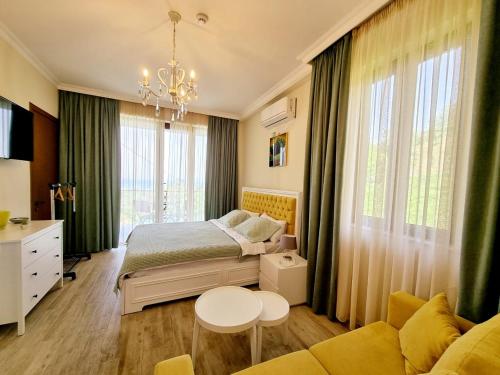 1 queen bed