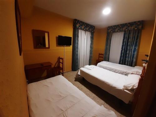 Triple Room with Private Bathroom