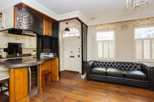Picture of Gorgeous 2 Bedroom Apartment In Marvelous Marylebone