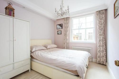 Picture of Gorgeous 2 Bedroom Apartment In Marvelous Marylebone