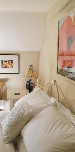 Tracebridge Cottage B&B - image 6