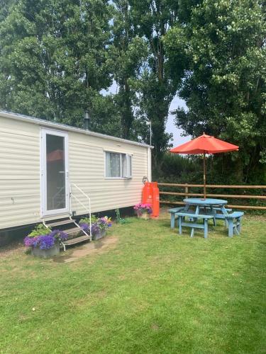 Kert, DaisyChain 2 Getaways - The perfect place to Stay - Play - Getaway in East Mersea