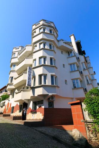 WHITE HOUSE Plovdiv