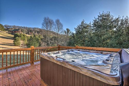 Spacious Mountain-View Manor with Easy River Access! in Hillsville (VA)