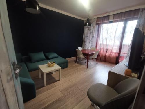 Homey art apartment next to Drujba lake Metro stations and bul.Tsarigradsko Shose