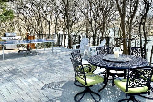 10 Mi to New Braunfels: Waterfront Seguin Gem in McQueeney