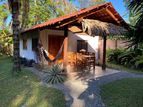 Pura Vida Vegana – Cahuita, LA