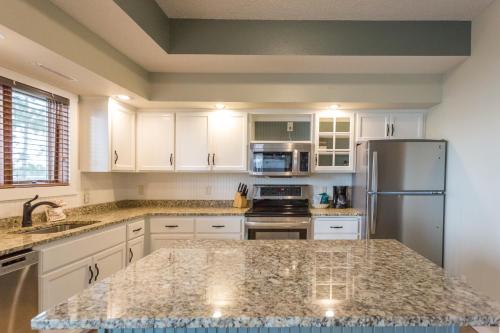 Kitchen, Bay Colony Unit 763- Lower in Nisswa (MN)