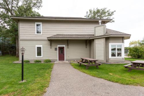 Exterior view, Bay Colony Unit 763- Lower in Nisswa (MN)