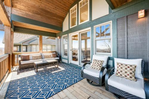 Echota Wintergreen Views in Banner Elk, USA