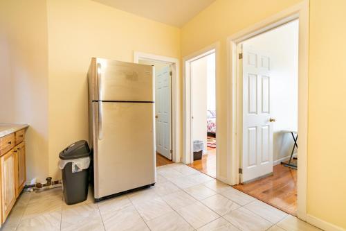 Empire Blvd Guest House