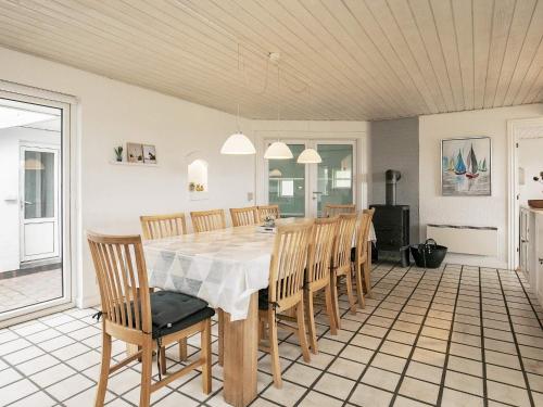 10 person holiday home in Bl vand