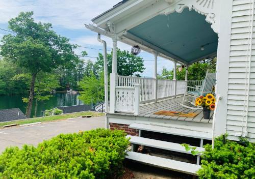 Winnisquam Lake House in Tilton, USA