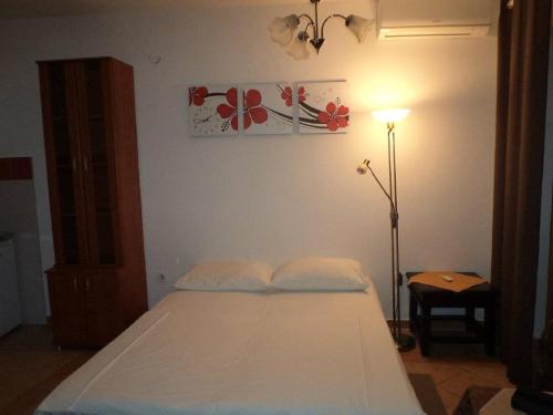  Apartment Edita, Pension in Cres