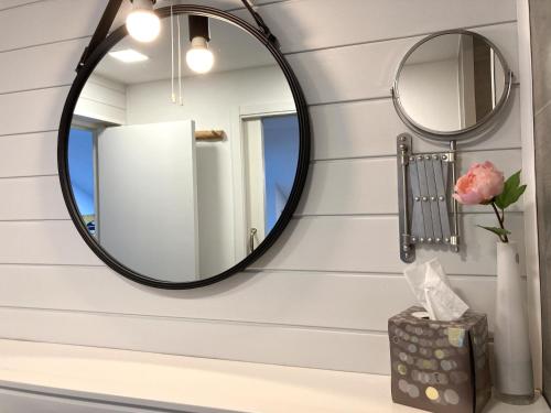 Living at Saarpartments - AdultsOnly - Business & Holiday Homes with Kitchen for Long- and Short Term stay, 3 min to St Johanner Markt and Points of Interest, Saarbrücken (foto 4)