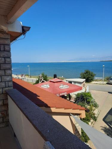 Apartments Visnja - 10 meters to the sandy beach