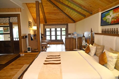 Chamong Chiabari-Mountain Retreat & Spa in Chamu Tea Garden