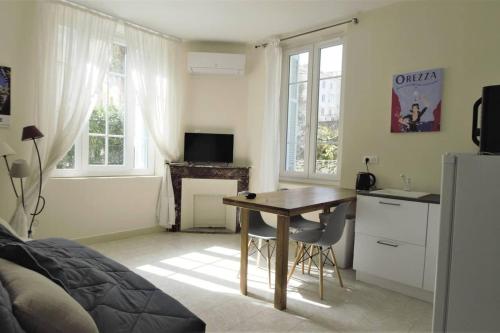 Appartement Rénové & Climatisé + Jardinet - Centre Ville Ajaccio - Location saisonnière - Ajaccio