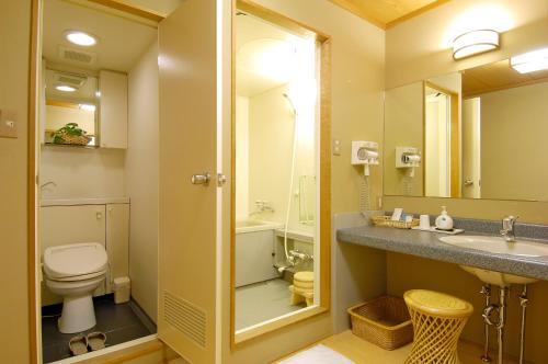 room detail thumbnail 2