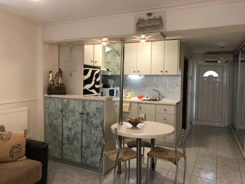 VILLA ELENA 5***** in Kallithea (Paralia)