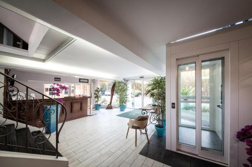 ล็อบบี้, Hotel SPA Plage St Jean in ลา ซัวตา