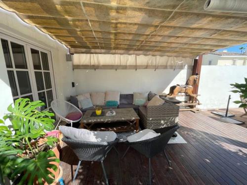 Bonita villa moderna cerca de la playa in อตายาลา อิสดาเบ