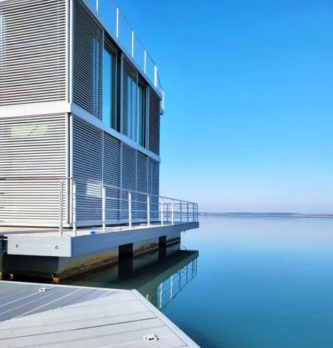 schwimmendes Ferienhaus Silent in Elsterheide, Deutschland