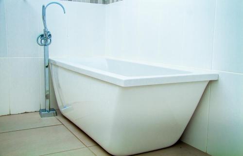 Bathroom, Kliprivier Guest House in Hartzenbergfontein