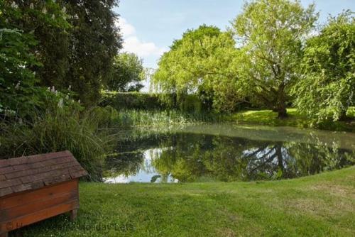 A szálláshely kívülről, The Stables , Birdham in Birdham