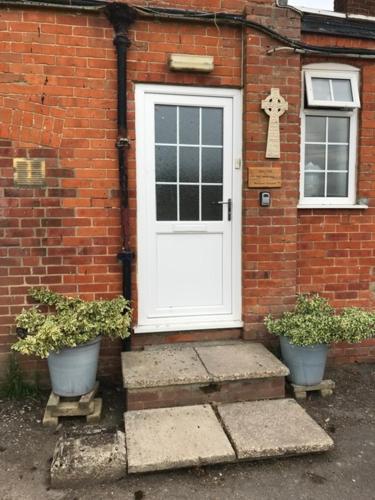 The Bustard — Hotel in Shrewton