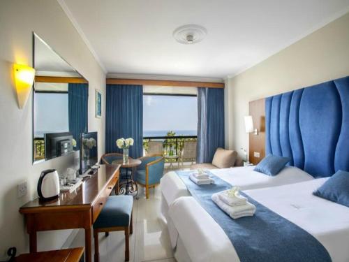 Anastasia Beach Hotel in โพรทาราส