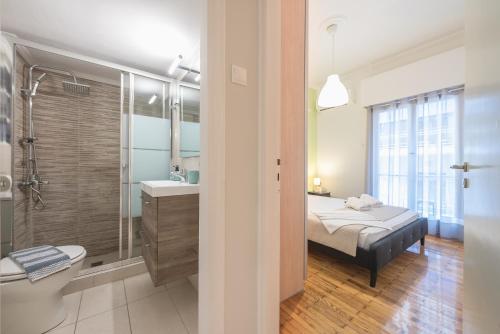 One-Bedroom Apartment image 9