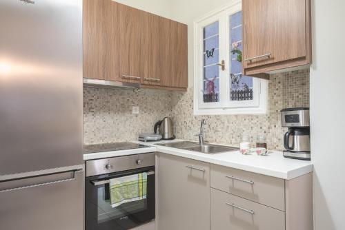 One-Bedroom Apartment image 3