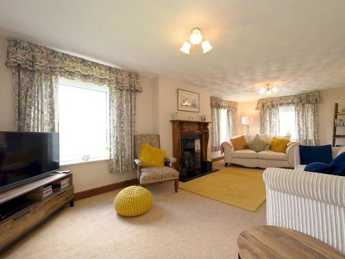 Pass the Keys Porth Vaynor Farmhouse and Gardens gîte à louer Pont Sticill