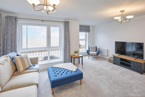 Host & Stay - 3 Queens Court - Whitley Bay