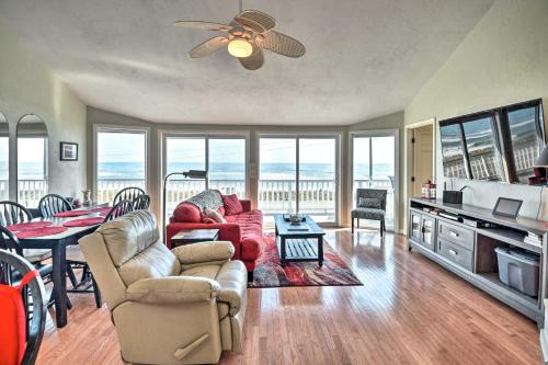 Sunny Florida Home with Decks and View, Steps to Beach in Flagler Beach, USA